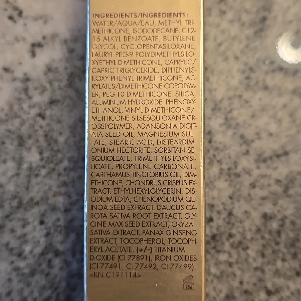 Stila Hide & Chic Foundation - Shade Deep 6